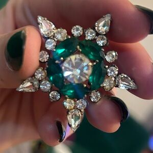 Vintage Emerald Green and White Rhinestone Gold Tone Flower Star Brooch